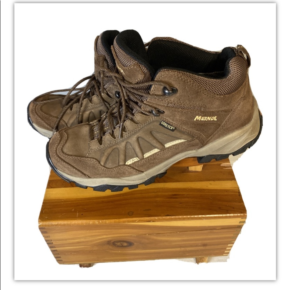 Meindl Women’s Hiking Boots 6